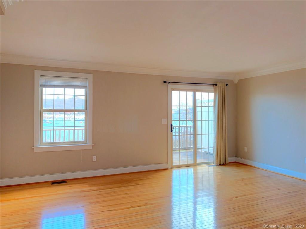 Waterford, Connecticut 06375, United States, 2 Bedrooms Bedrooms, ,3 BathroomsBathrooms,Residential,Active,139873