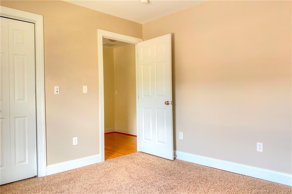 Waterford, Connecticut 06375, United States, 2 Bedrooms Bedrooms, ,3 BathroomsBathrooms,Residential,Active,139873