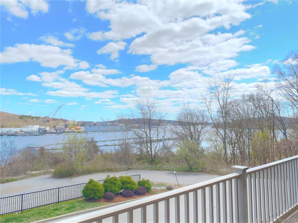 Waterford, Connecticut 06375, United States, 2 Bedrooms Bedrooms, ,3 BathroomsBathrooms,Residential,Active,139873