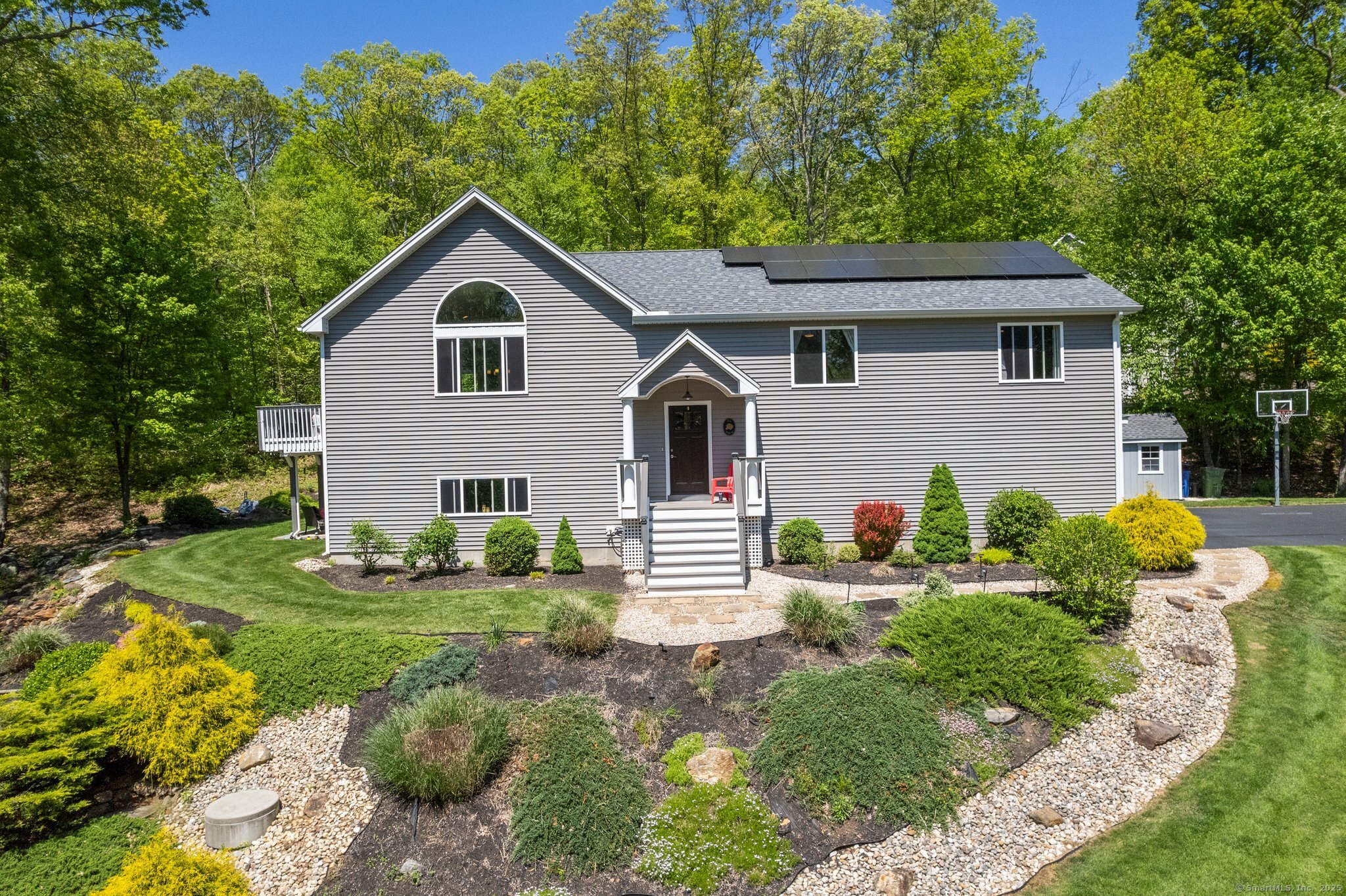 19 Portage Trail, East Hampton, Connecticut image 1