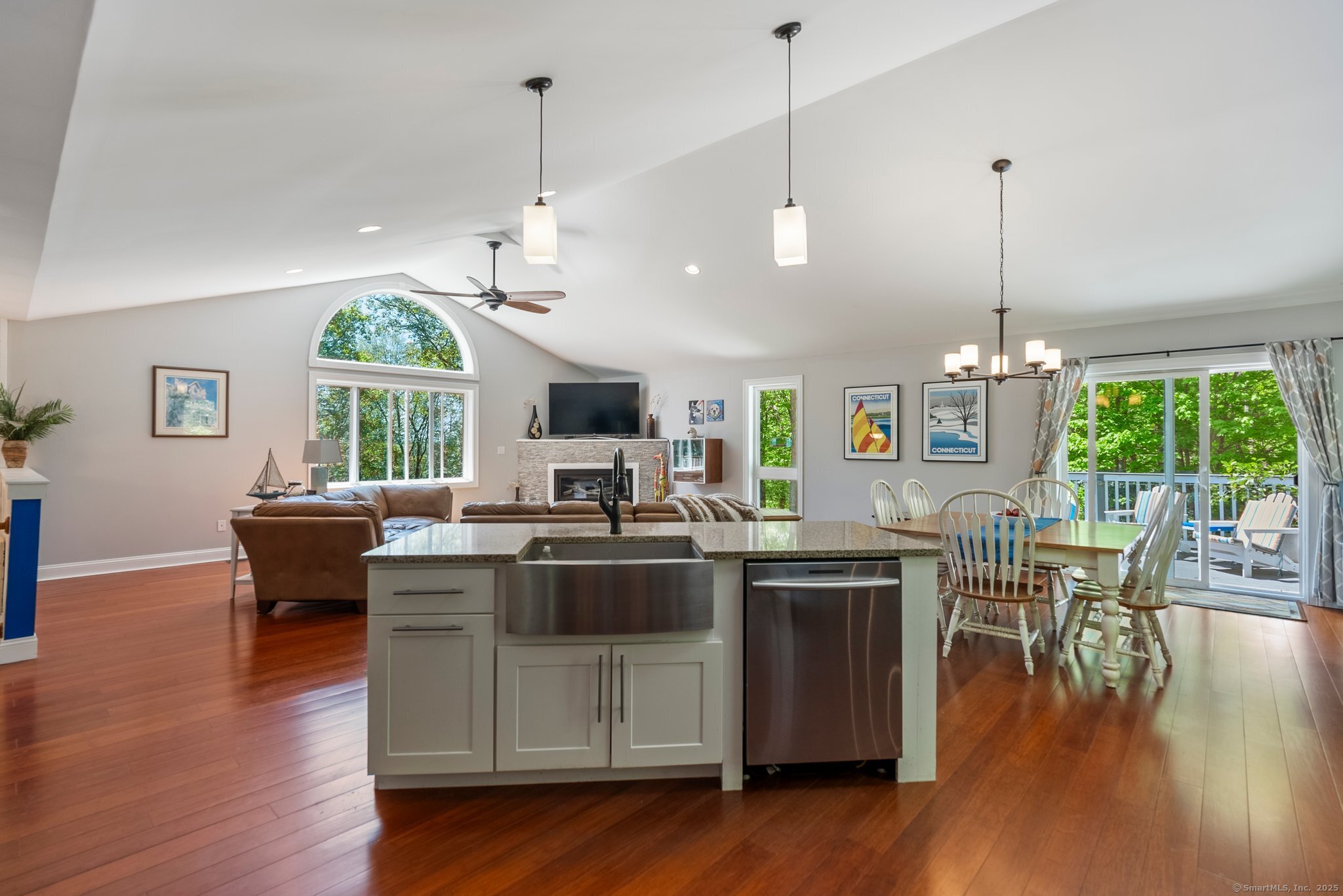 19 Portage Trail, East Hampton, Connecticut image 14