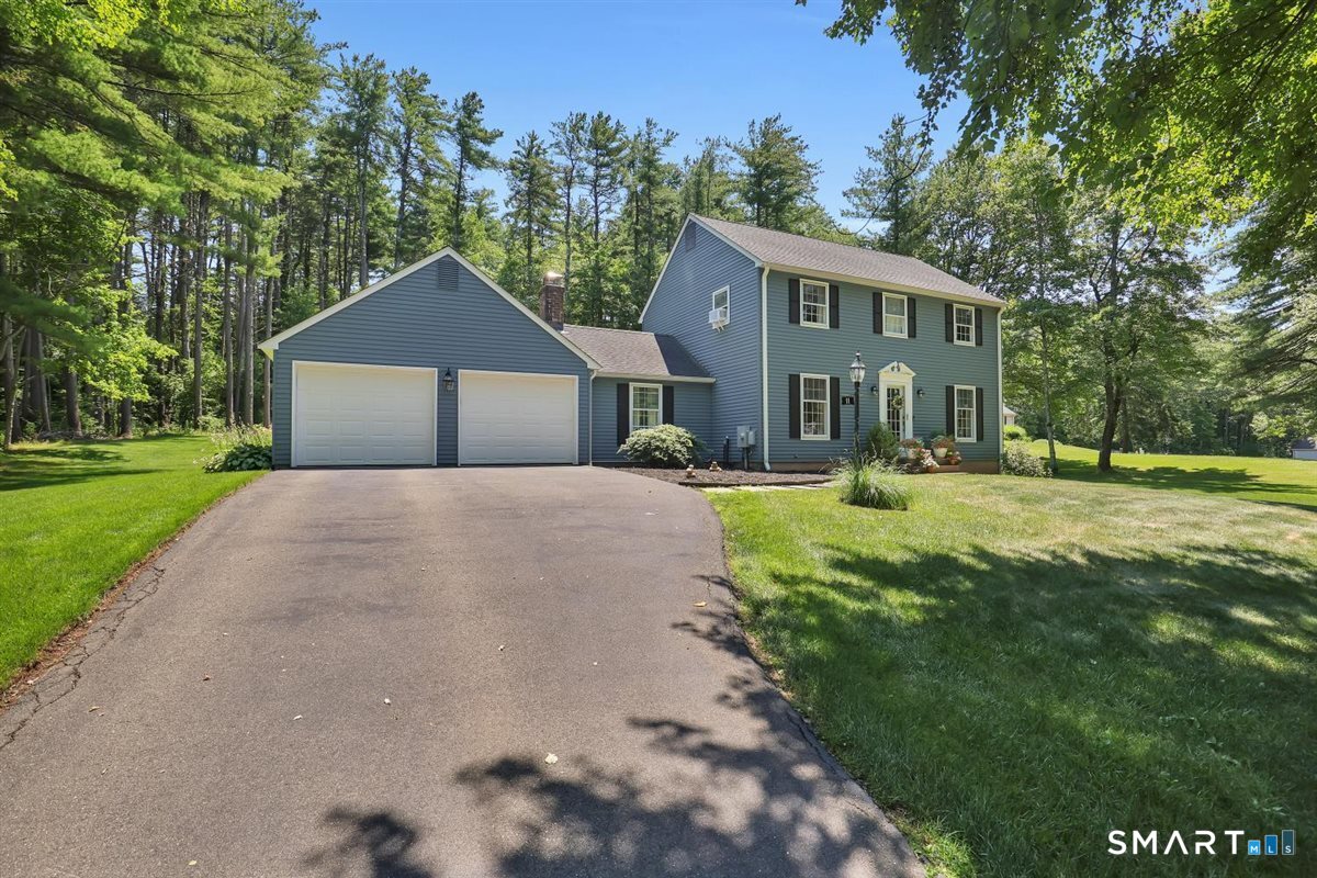 11 Lexington Drive