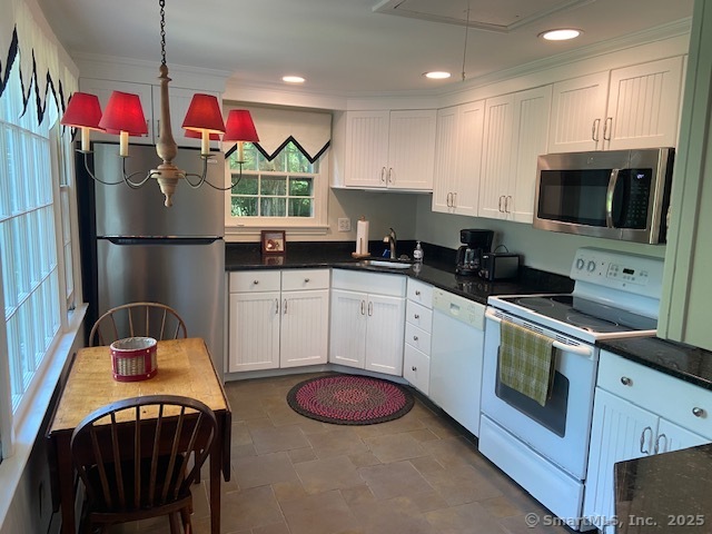 9 Ingham Hill Road Guest House