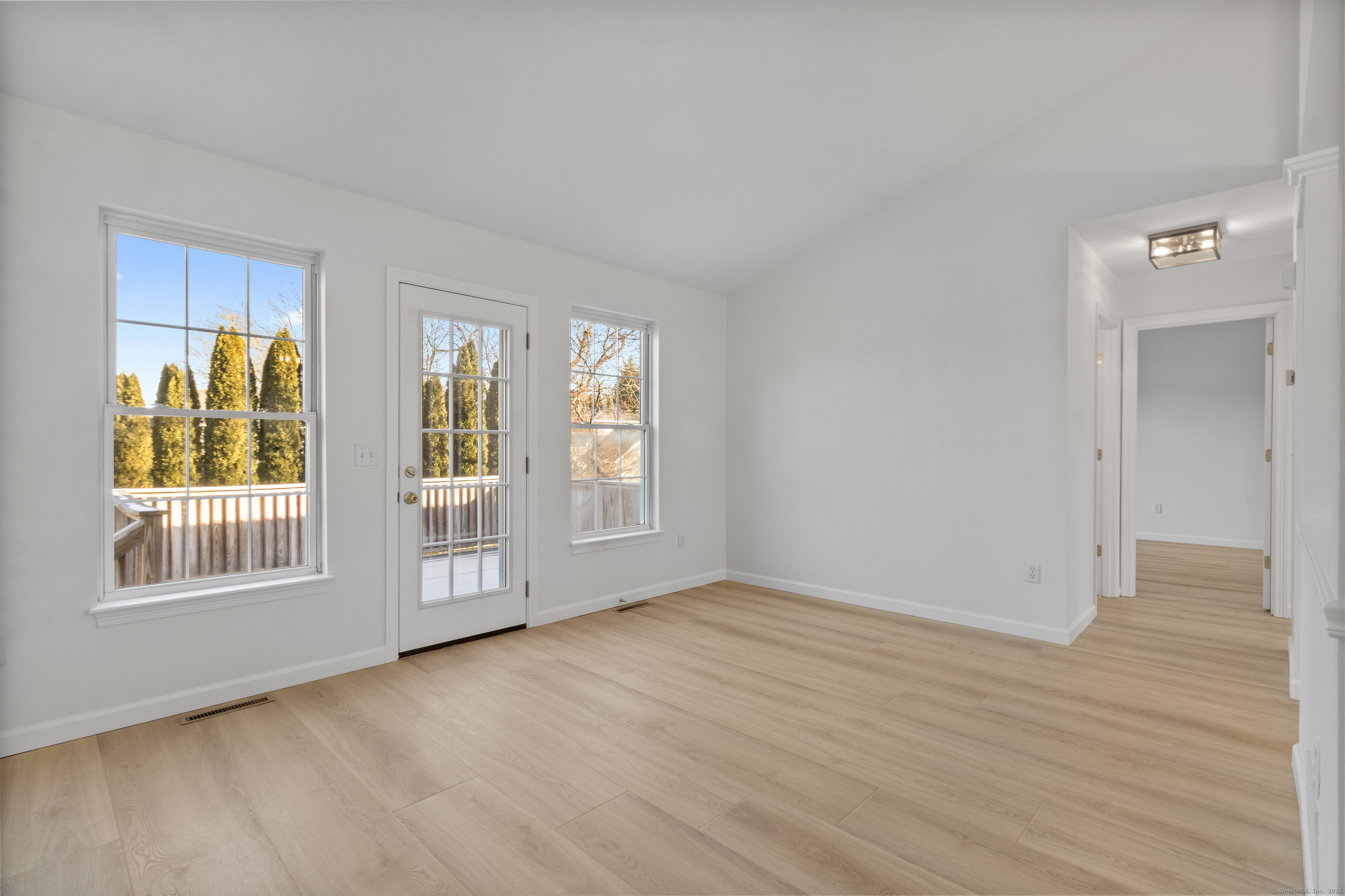 102 Noank Ledyard Road, Groton, Connecticut image 9
