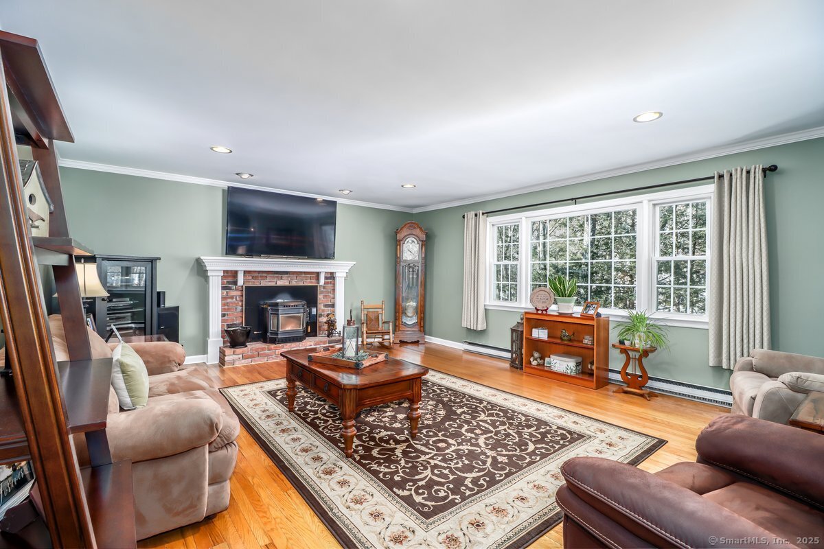 69 Perry Drive, New Milford, Connecticut image 7