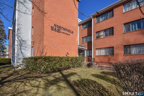 Photo of 20 Amsterdam Avenue #2E, Bridgeport, CT 06606 (MLS # 24149034)