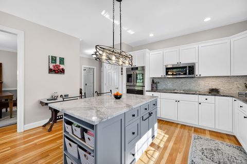 Tiny photo for 1 Larkspur Lane #1, Avon, CT 06001 (MLS # 24132552)