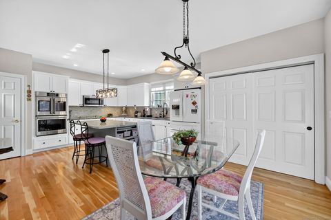 Tiny photo for 1 Larkspur Lane #1, Avon, CT 06001 (MLS # 24132552)