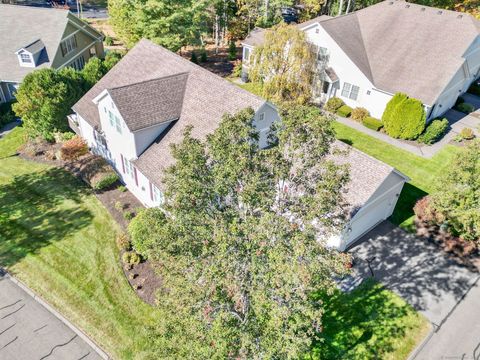 Tiny photo for 1 Larkspur Lane #1, Avon, CT 06001 (MLS # 24132552)