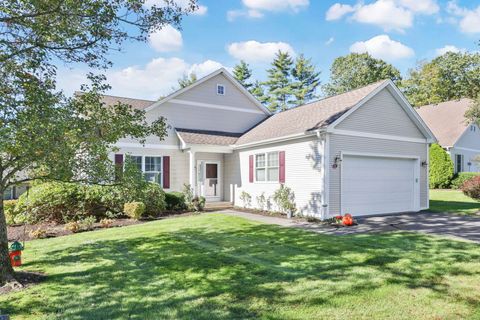 Tiny photo for 1 Larkspur Lane #1, Avon, CT 06001 (MLS # 24132552)