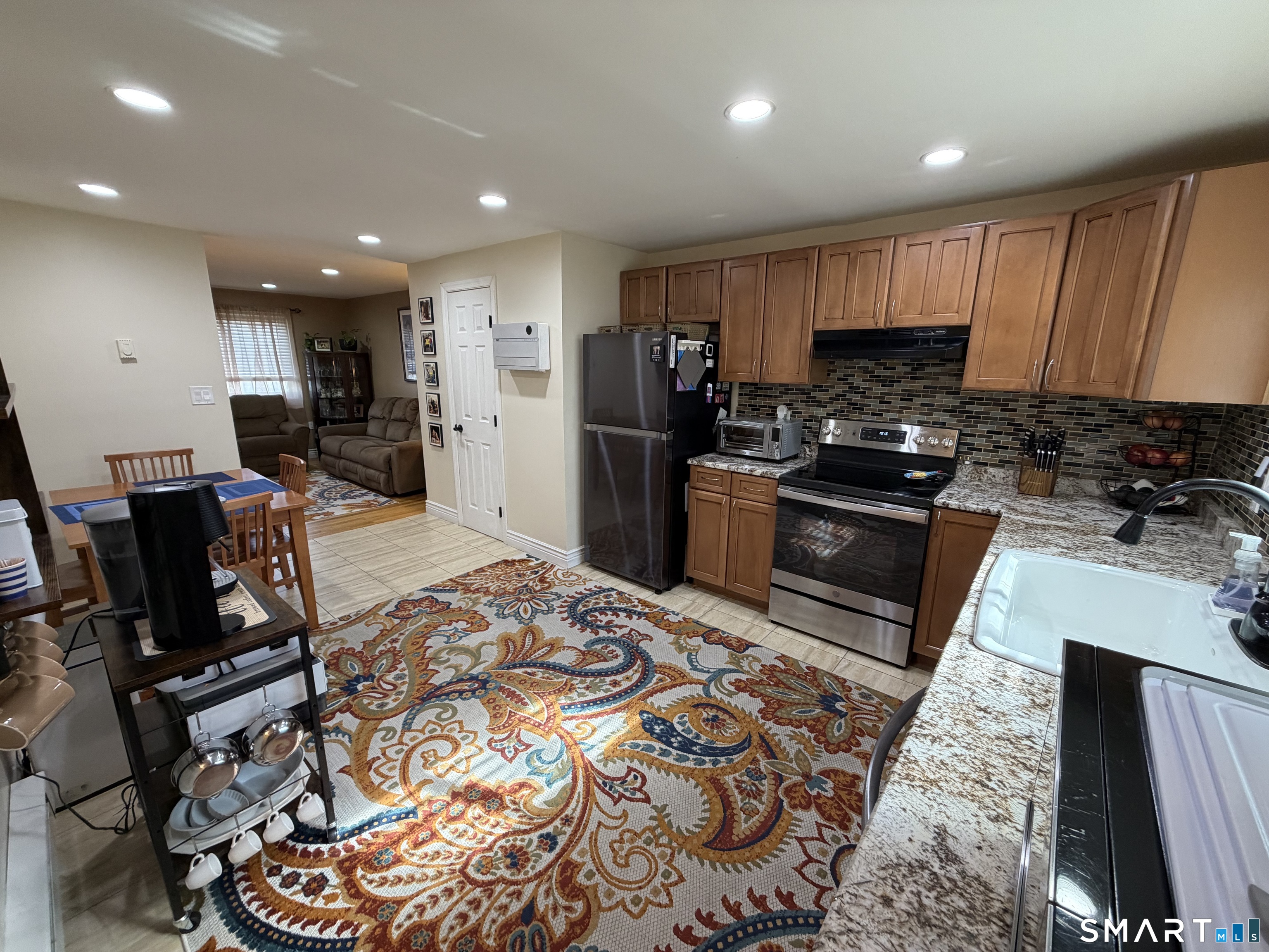 461 Spring Street 9G