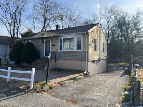 Tiny photo for 140 Edgewood Avenue, Waterbury, CT 06706 (MLS # 24143175)