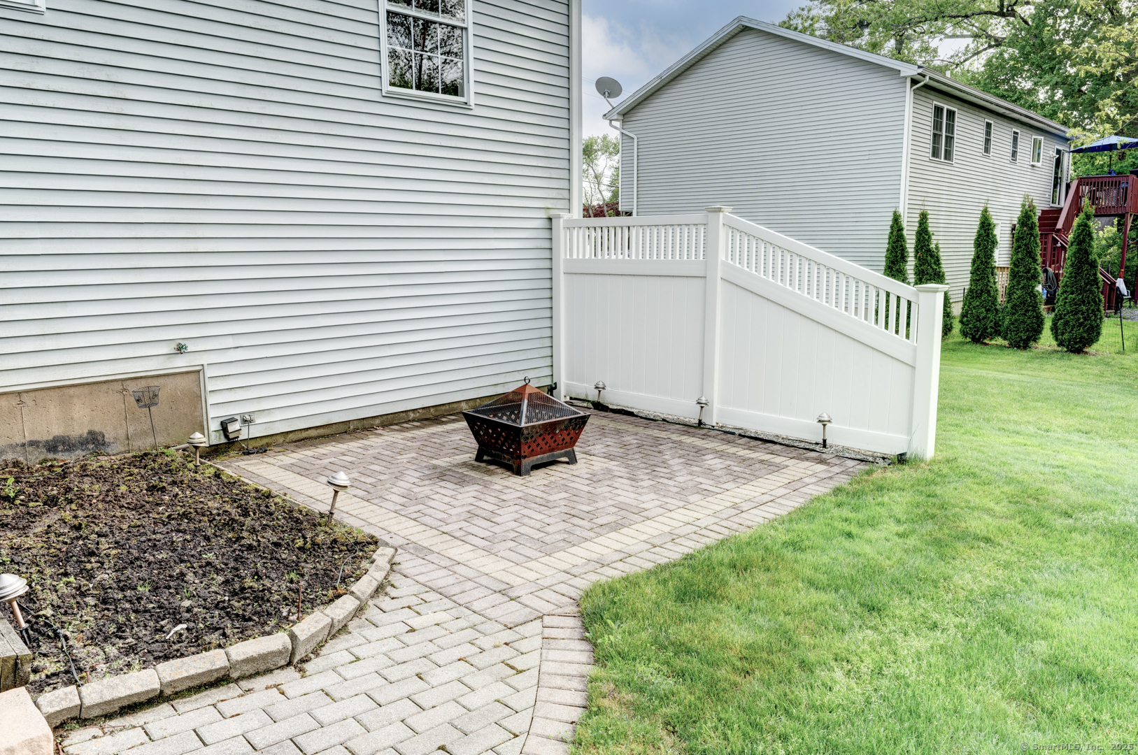 611 Charles Street, Torrington, Connecticut image 32