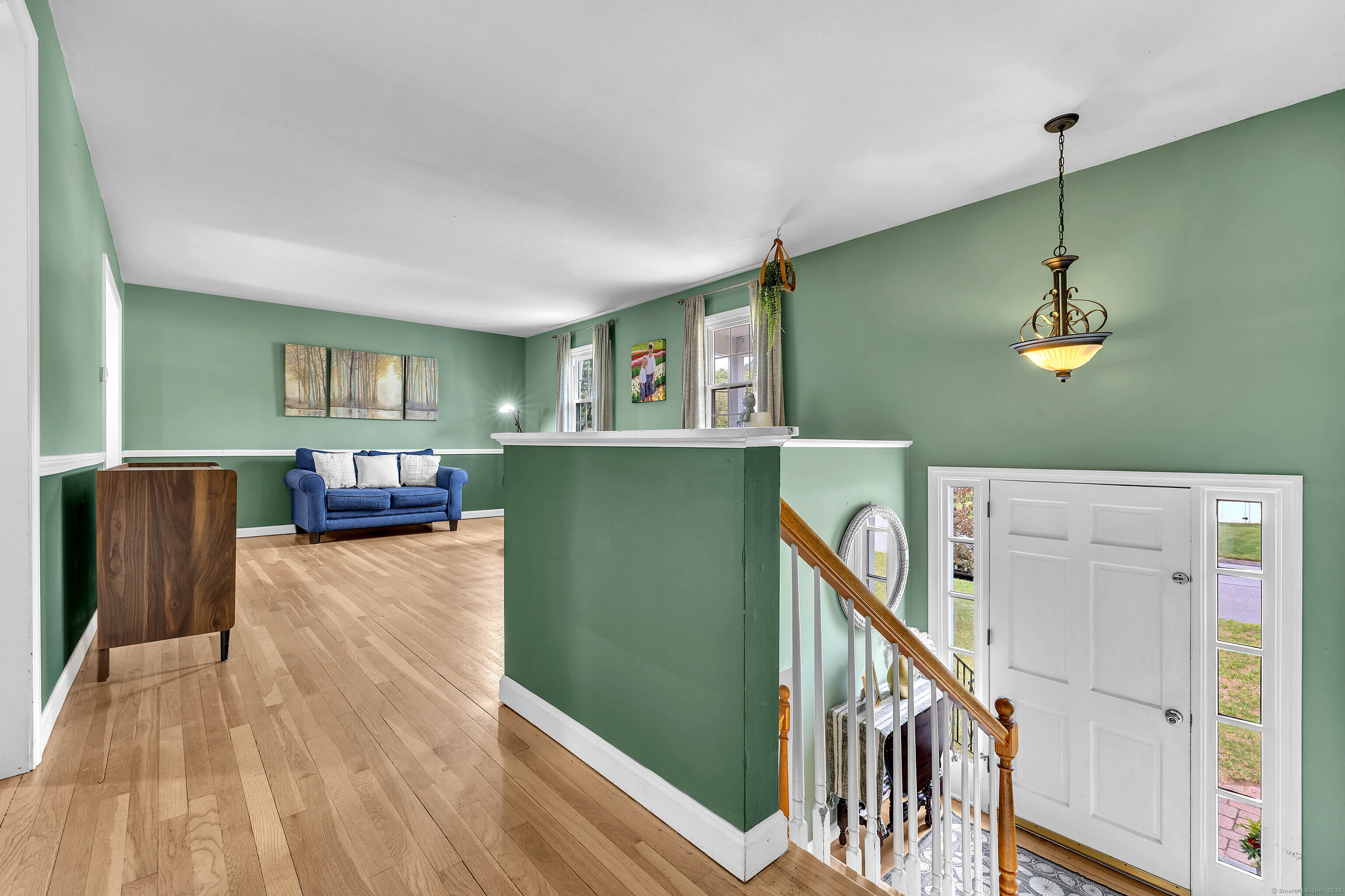 25 Meadow Drive