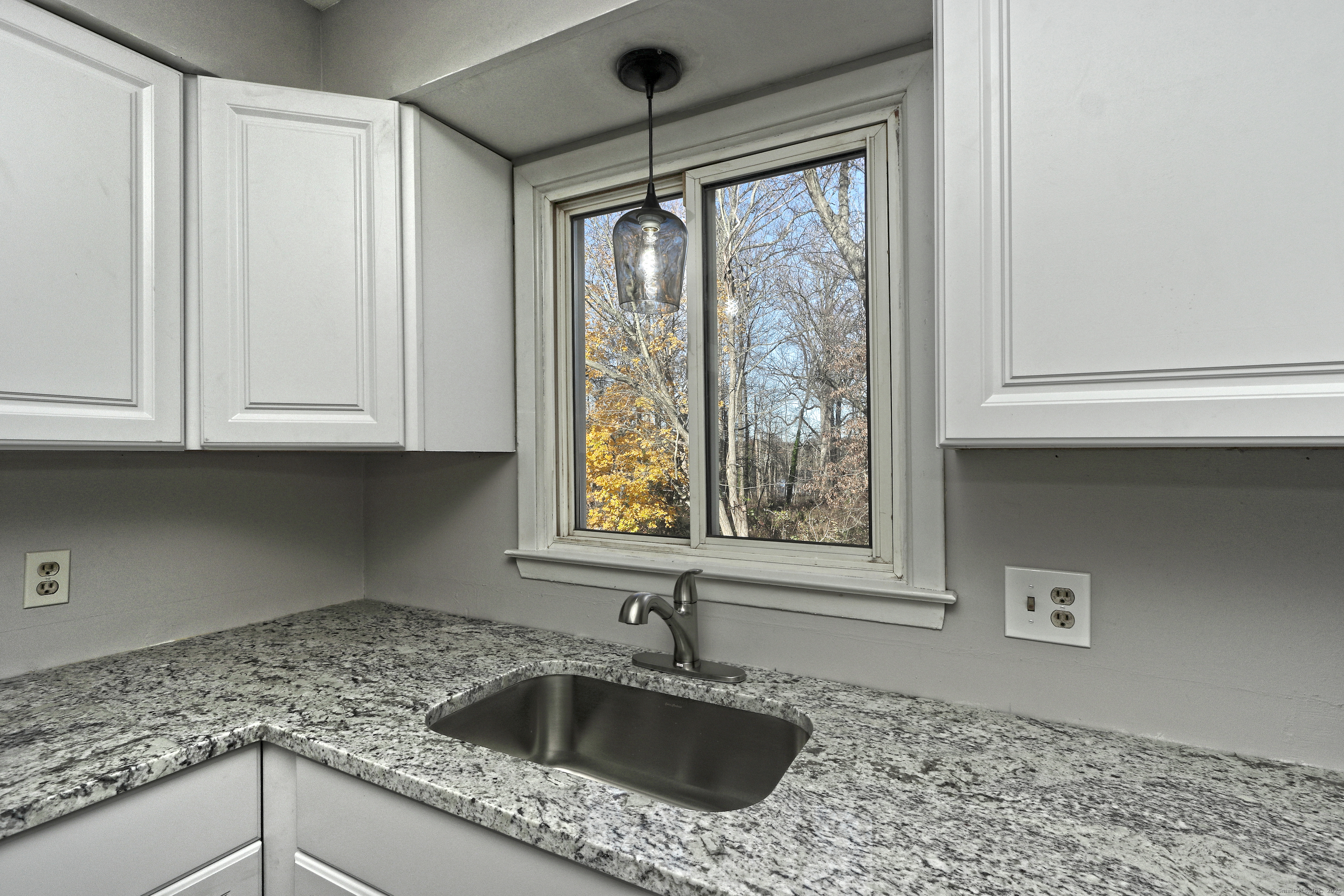3 Carriage Drive, West Haven, Connecticut image 3