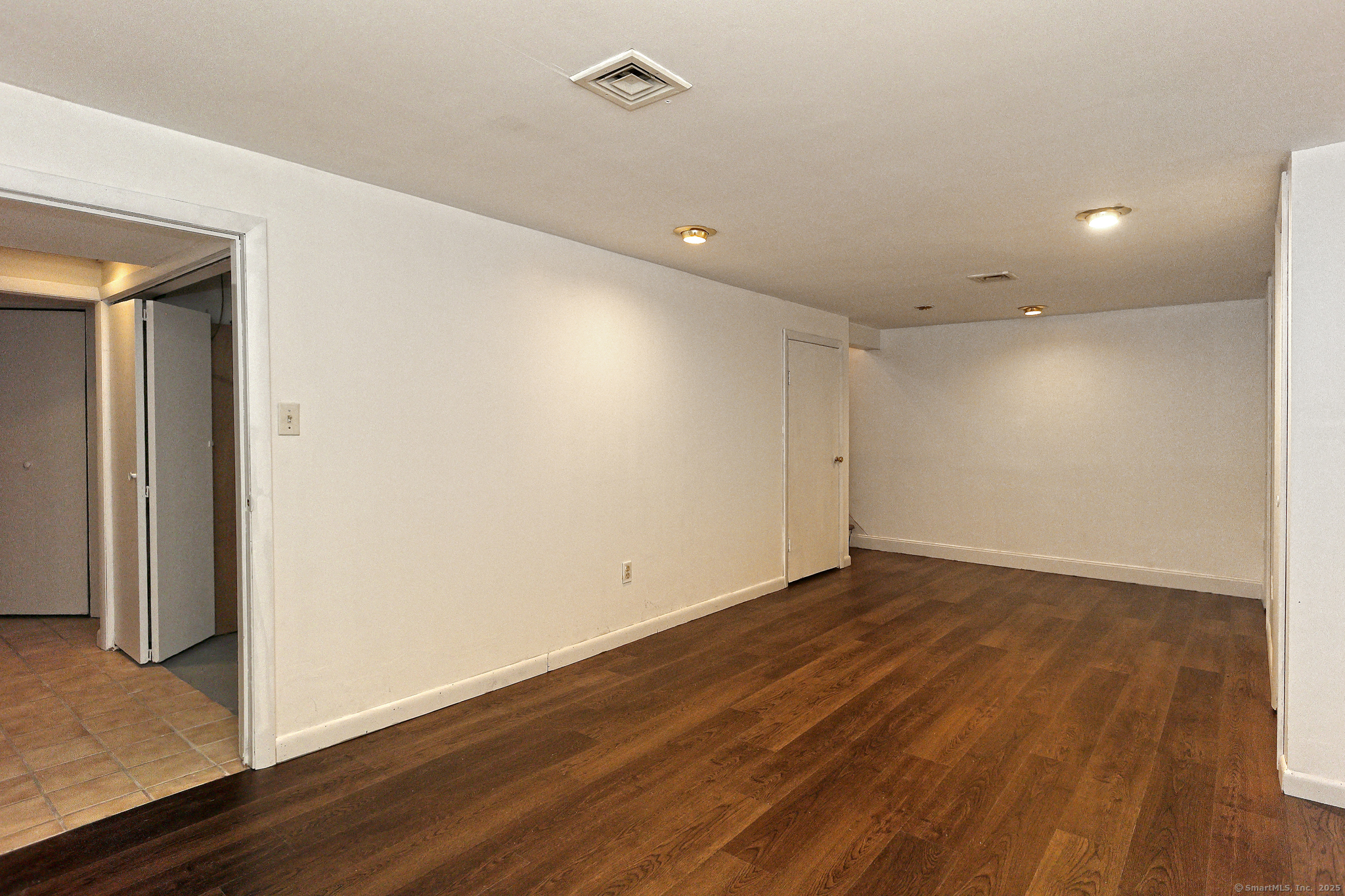 3 Carriage Drive, West Haven, Connecticut image 18