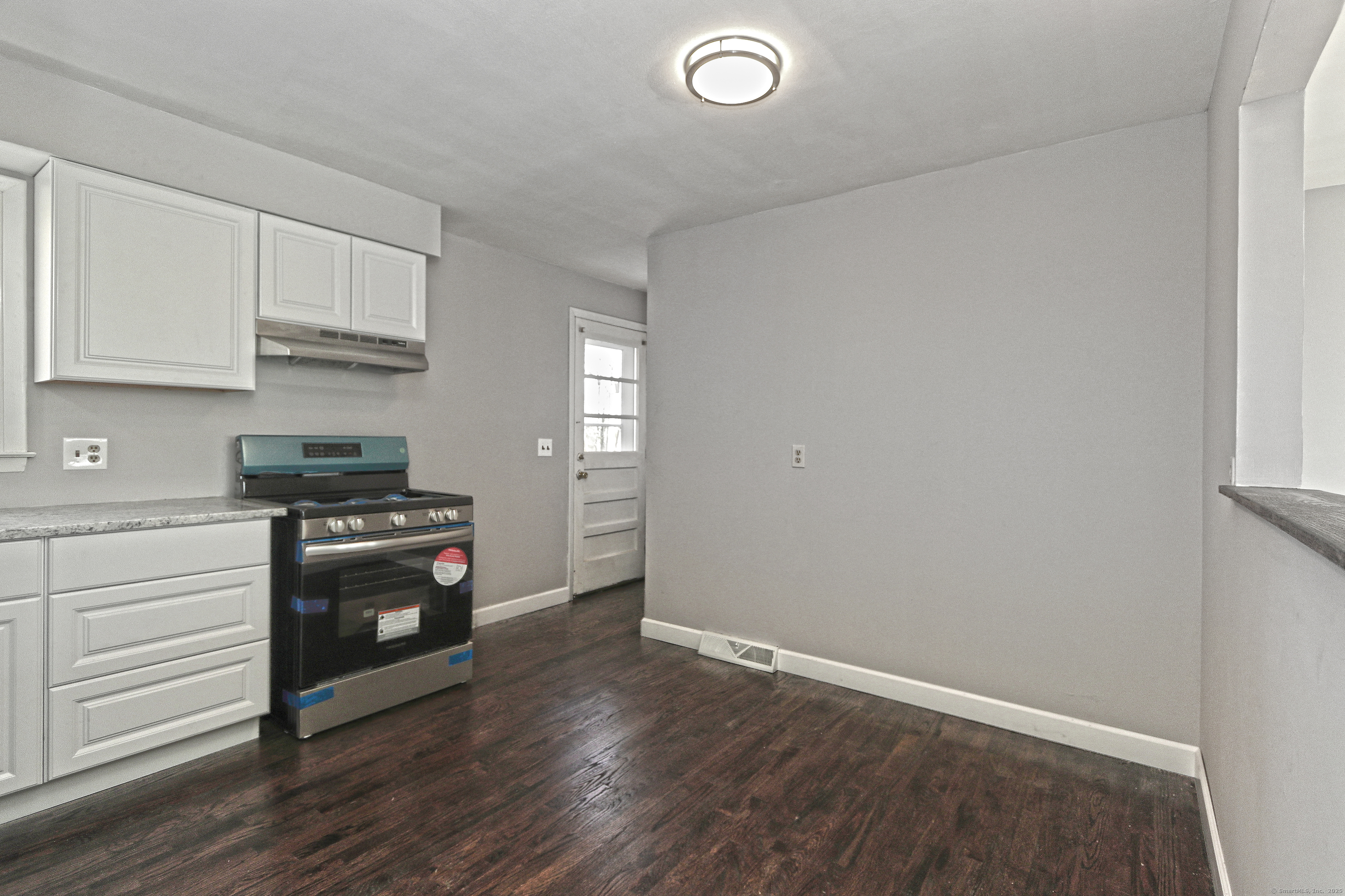 3 Carriage Drive, West Haven, Connecticut image 4
