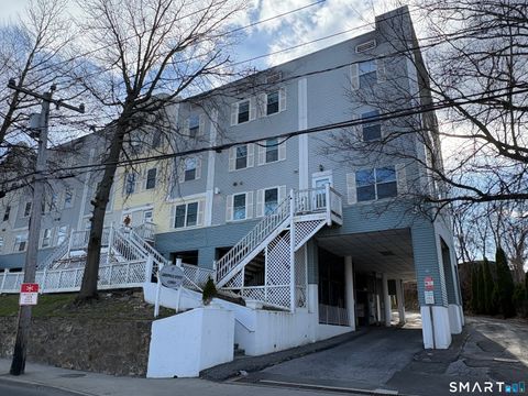 Condo For Sale - 37 Greenwich Avenue #2-1<br/> Stamford, CT 06902