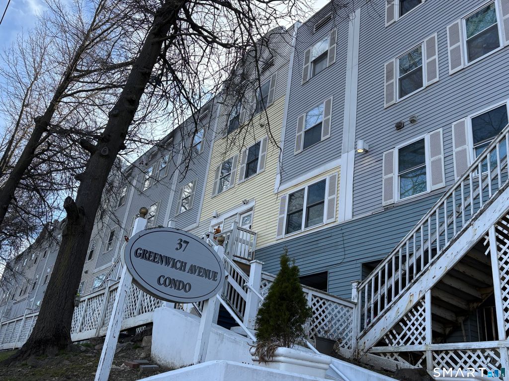 Photo of 37 Greenwich Avenue #2-1, Stamford, CT 06902 (MLS # 24163193)
