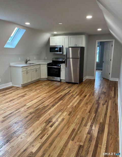 Multifamily For Rent - 85 James Street #3RD<br/> Bridgeport, CT 06604