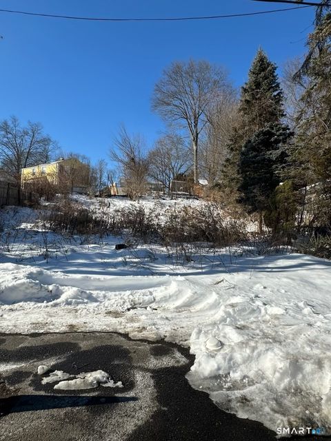 Tiny photo for 27 Valley Place N, New Haven, CT 06515 (MLS # 24155656)