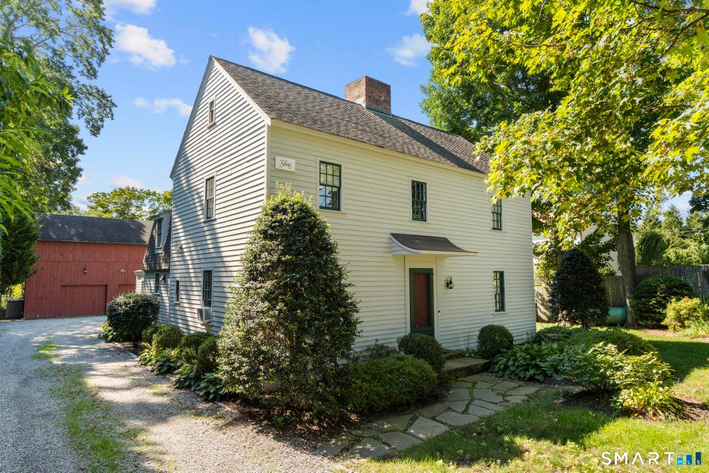 Photo of 845 Kings Highway W, Fairfield, CT 06825 (MLS # 24207194)
