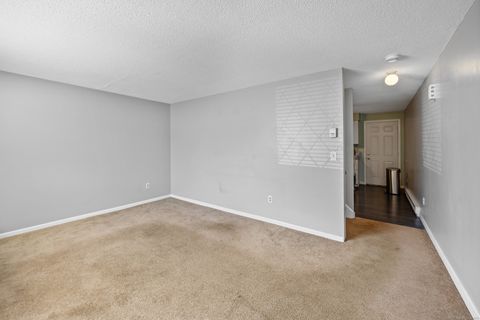 Tiny photo for 35 Preston Terrace #APT 8, Waterbury, CT 06705 (MLS # 24133492)