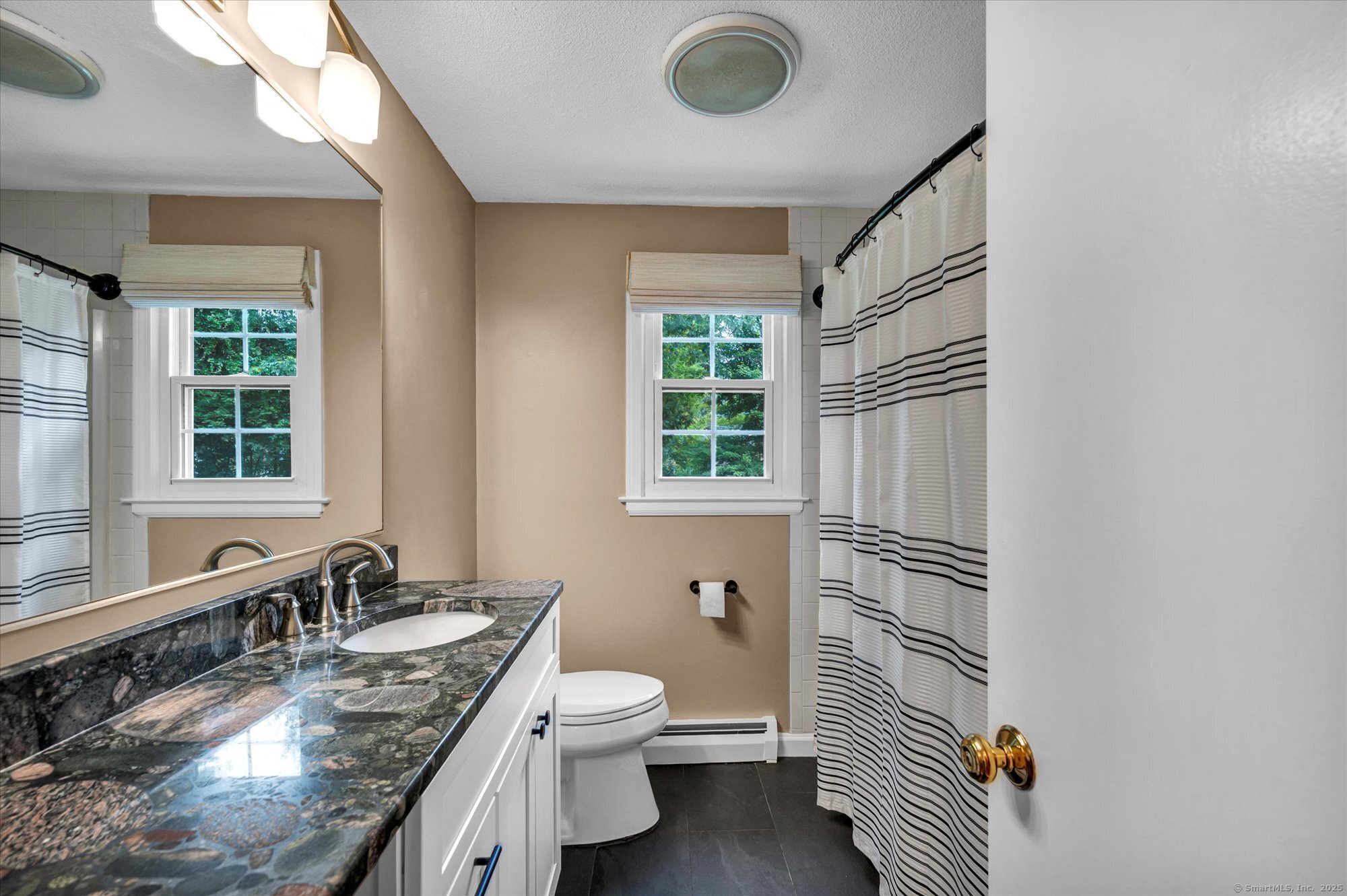 Manchester, Connecticut 06040, United States, 4 Bedrooms Bedrooms, ,2 BathroomsBathrooms,Residential,Active,170208