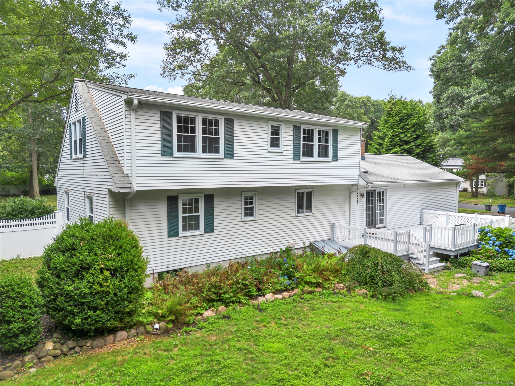 Manchester, Connecticut 06040, United States, 4 Bedrooms Bedrooms, ,2 BathroomsBathrooms,Residential,Active,170208