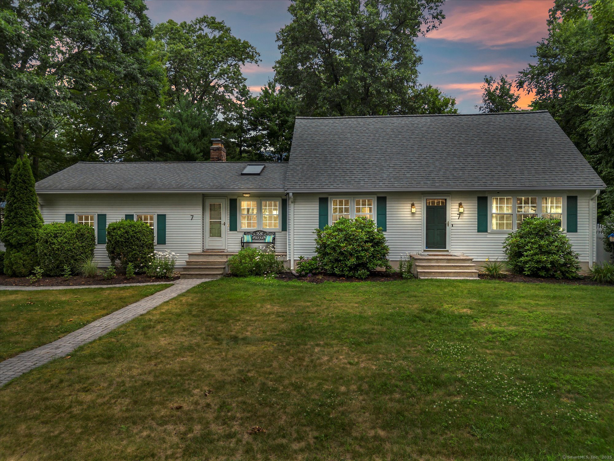 Manchester, Connecticut 06040, United States, 4 Bedrooms Bedrooms, ,2 BathroomsBathrooms,Residential,Active,170208