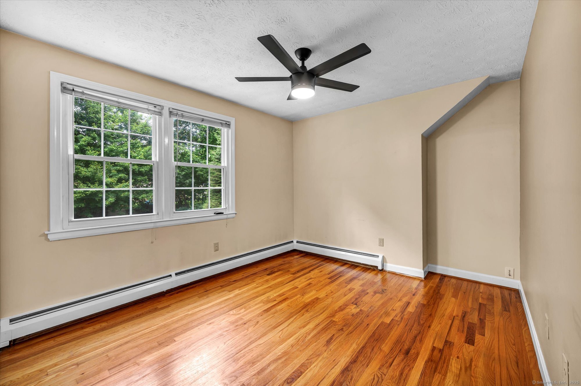 Manchester, Connecticut 06040, United States, 4 Bedrooms Bedrooms, ,2 BathroomsBathrooms,Residential,Active,170208