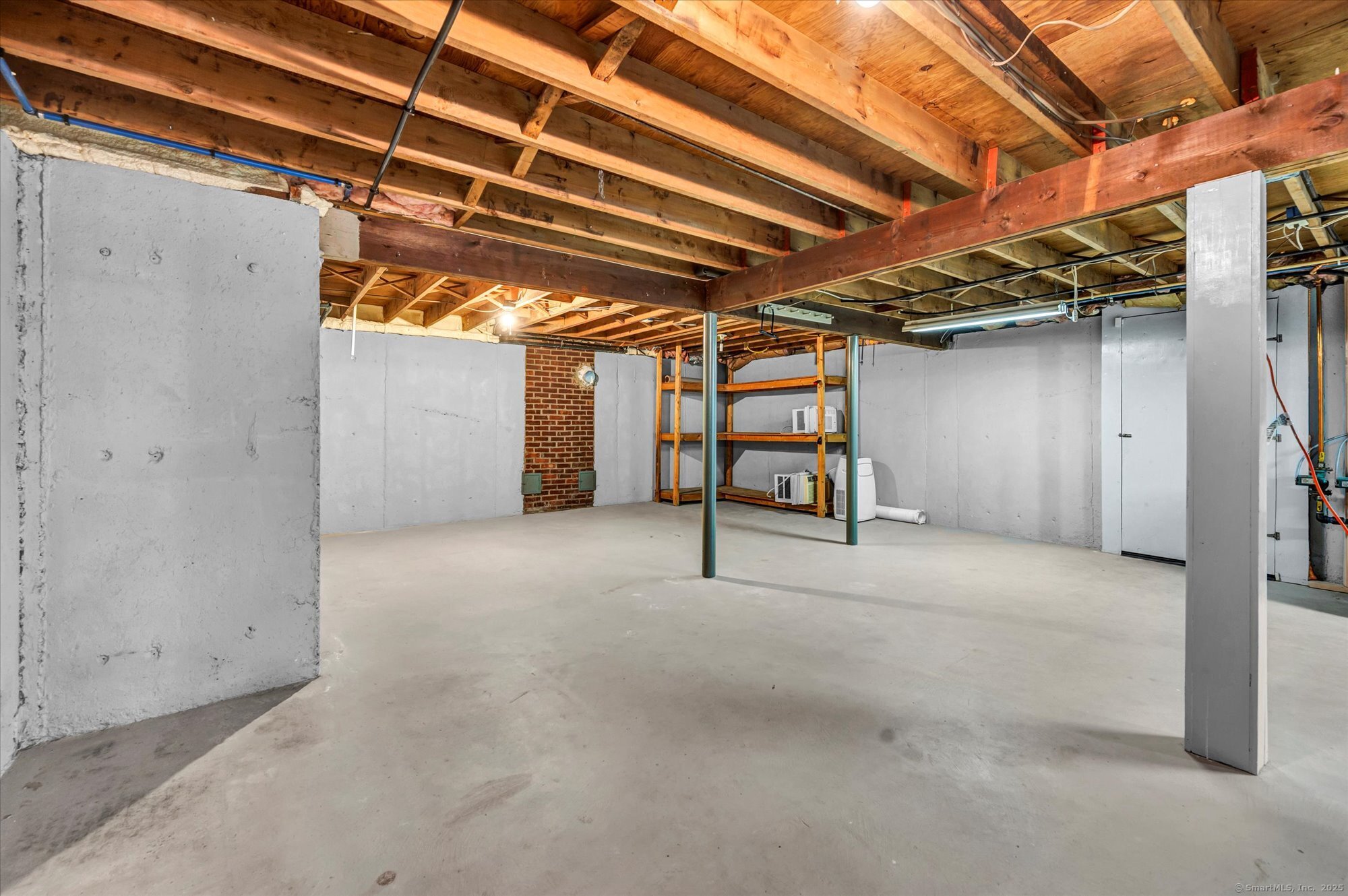 Manchester, Connecticut 06040, United States, 4 Bedrooms Bedrooms, ,2 BathroomsBathrooms,Residential,Active,170208