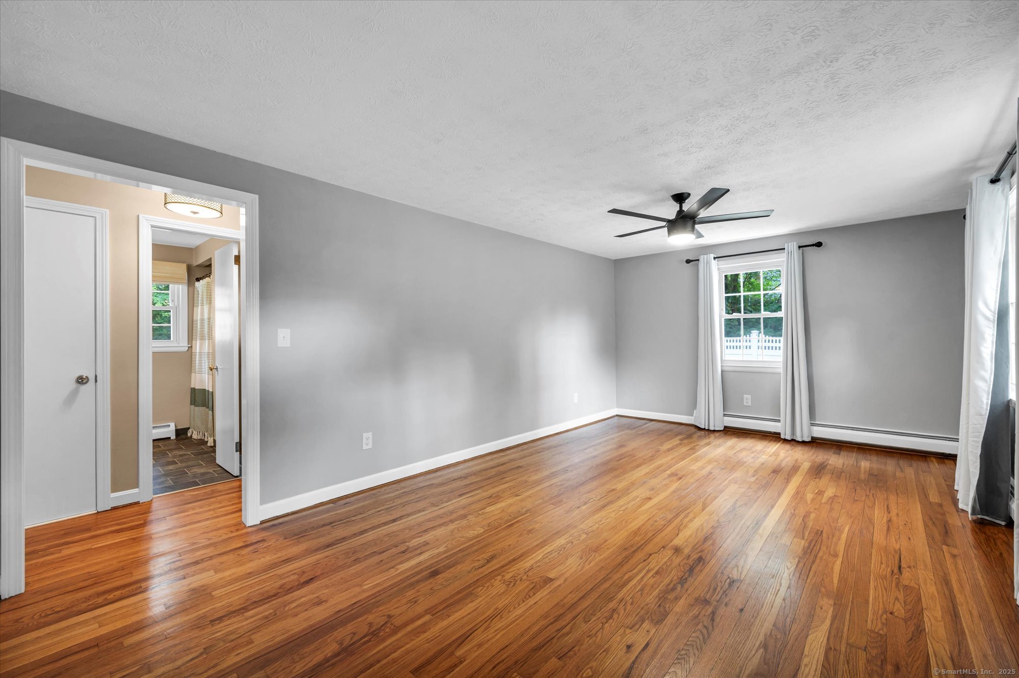 Manchester, Connecticut 06040, United States, 4 Bedrooms Bedrooms, ,2 BathroomsBathrooms,Residential,Active,170208