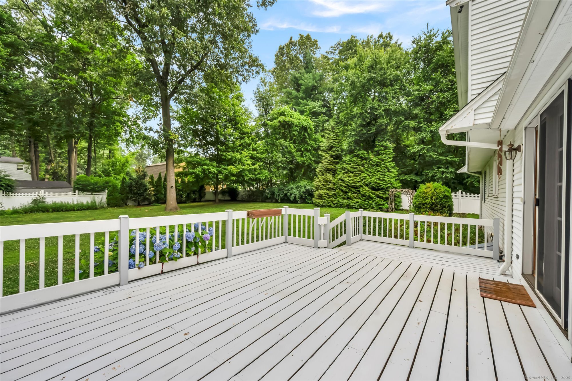 Manchester, Connecticut 06040, United States, 4 Bedrooms Bedrooms, ,2 BathroomsBathrooms,Residential,Active,170208