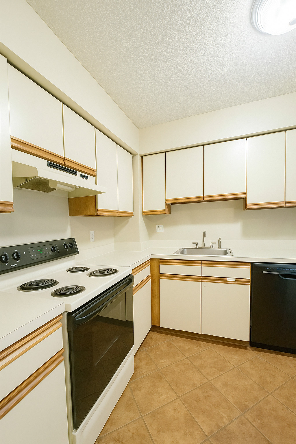 1414 Whitney Avenue APT E2