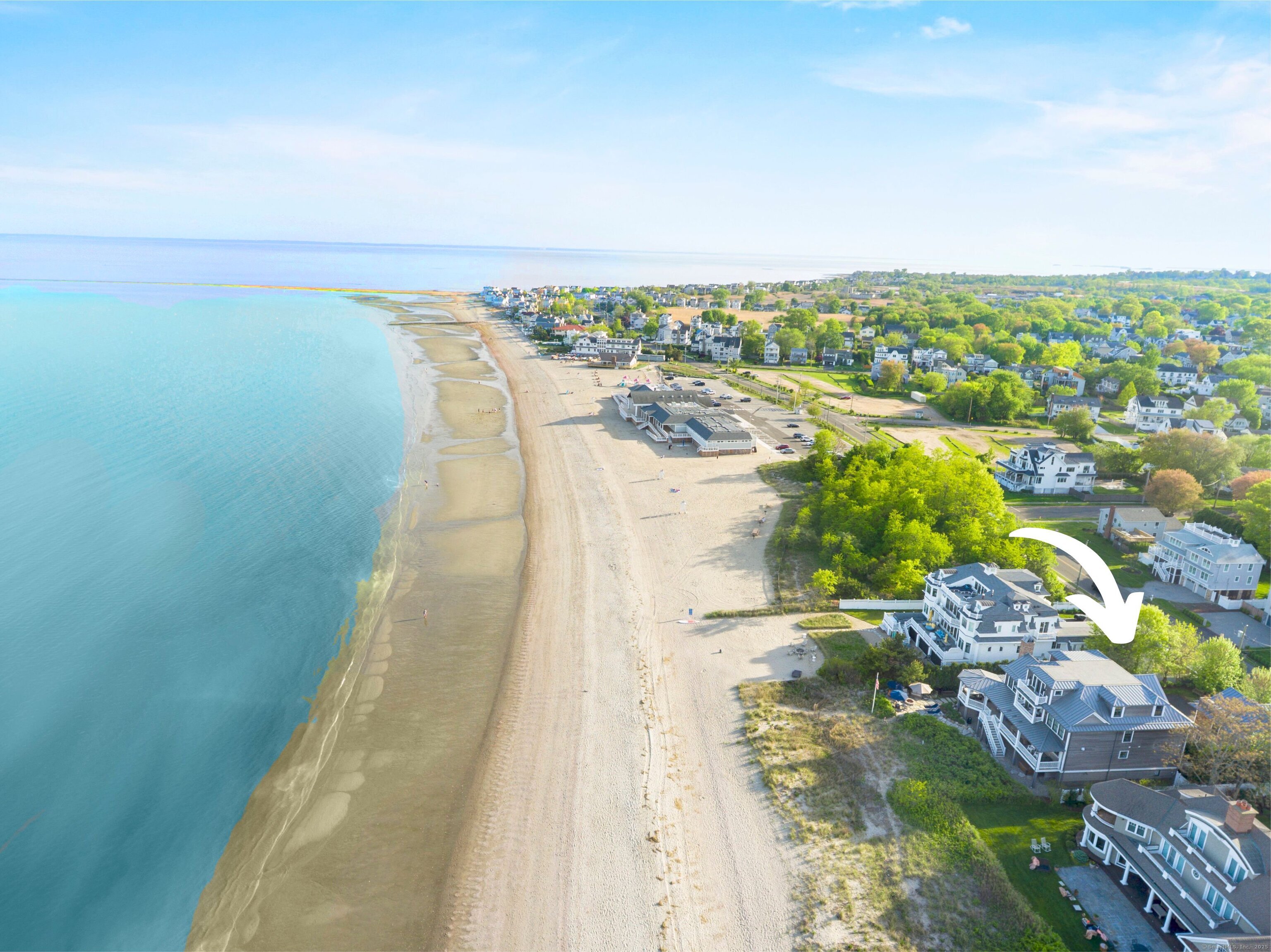 Fairfield Beach Road, Fairfield, Connecticut - 4 Bedrooms  
5.5 Bathrooms  
11 Rooms - 