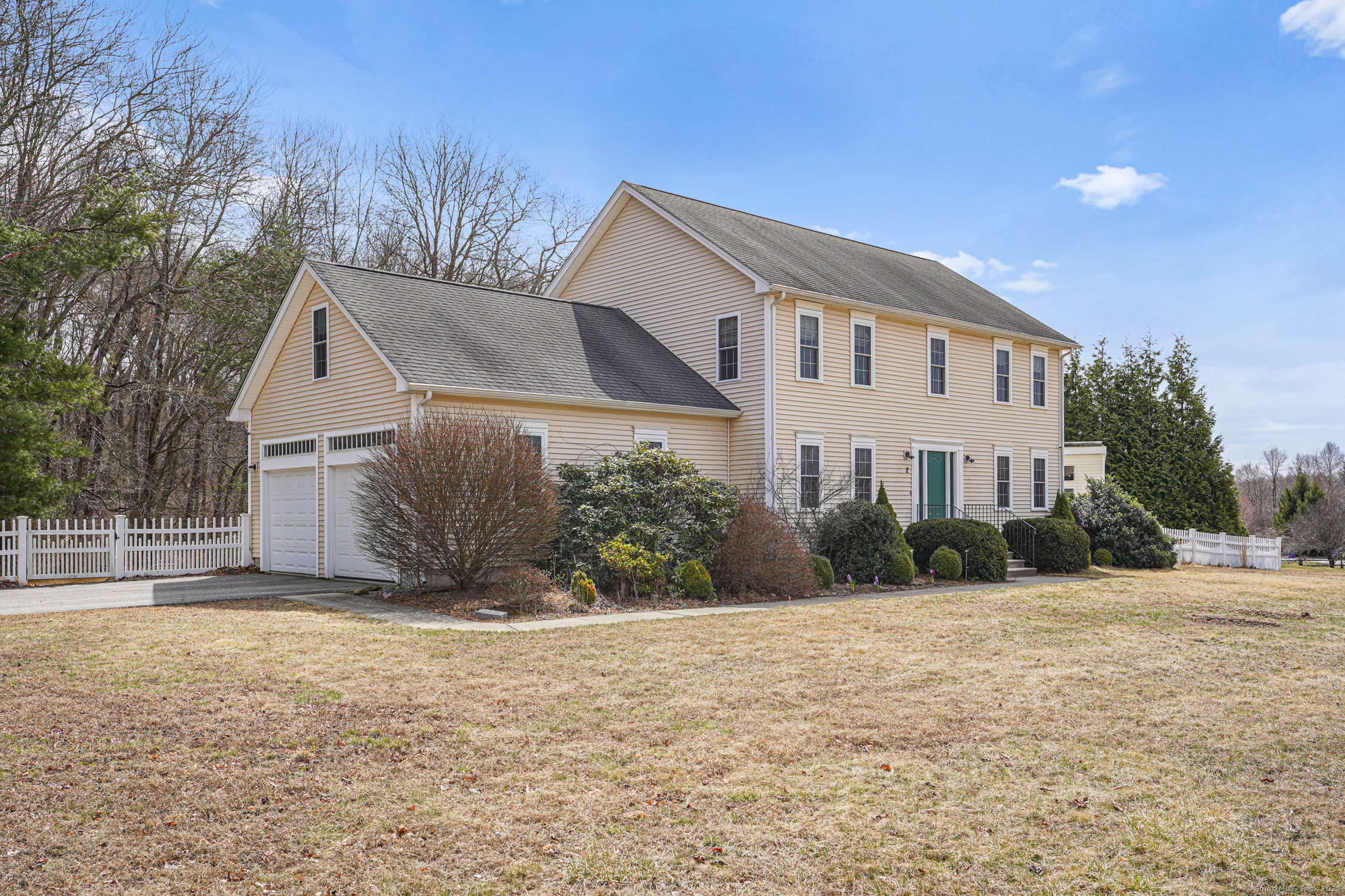 Haley Meadow Road, Griswold, Connecticut - 4 Bedrooms  
3 Bathrooms  
9 Rooms - 