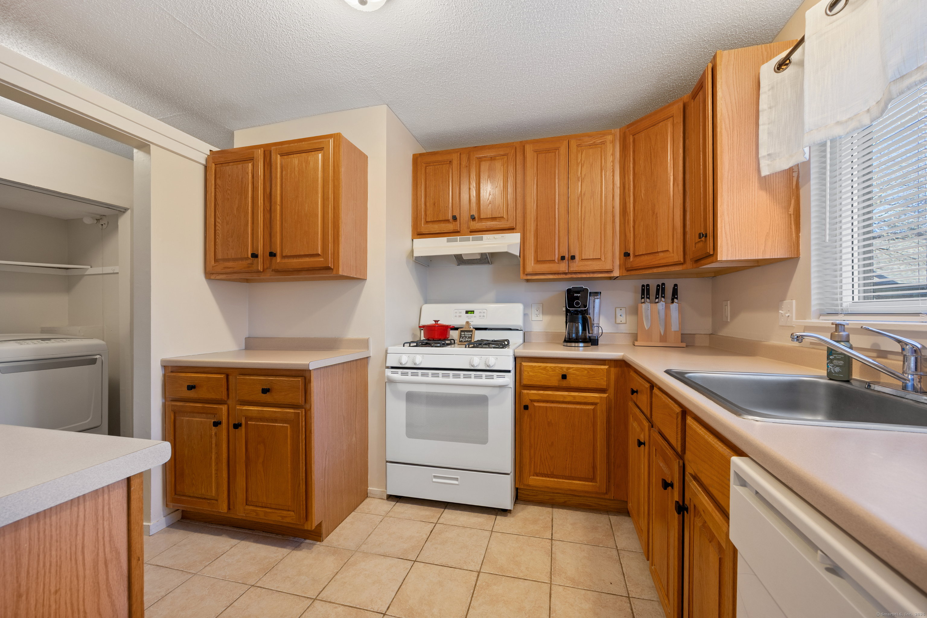 2 Byron Drive #2, Avon, Connecticut image 9