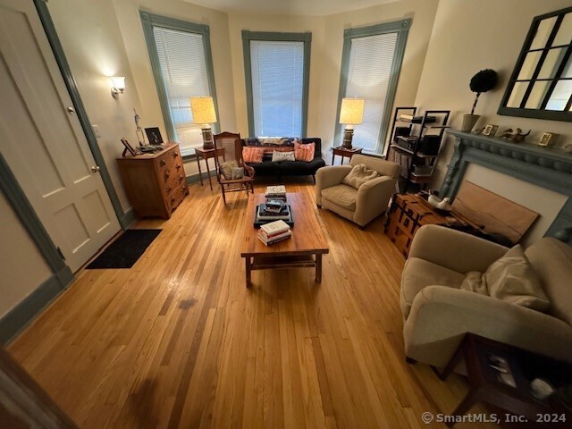 Rental Property at 20 Bishop Street 1, New Haven, Connecticut - Bedrooms: 2 
Bathrooms: 1 
Rooms: 5  - $2,500 MO.