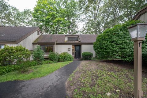 Tiny photo for 123 Heritage Village #B, Southbury, CT 06488 (MLS # 24117958)
