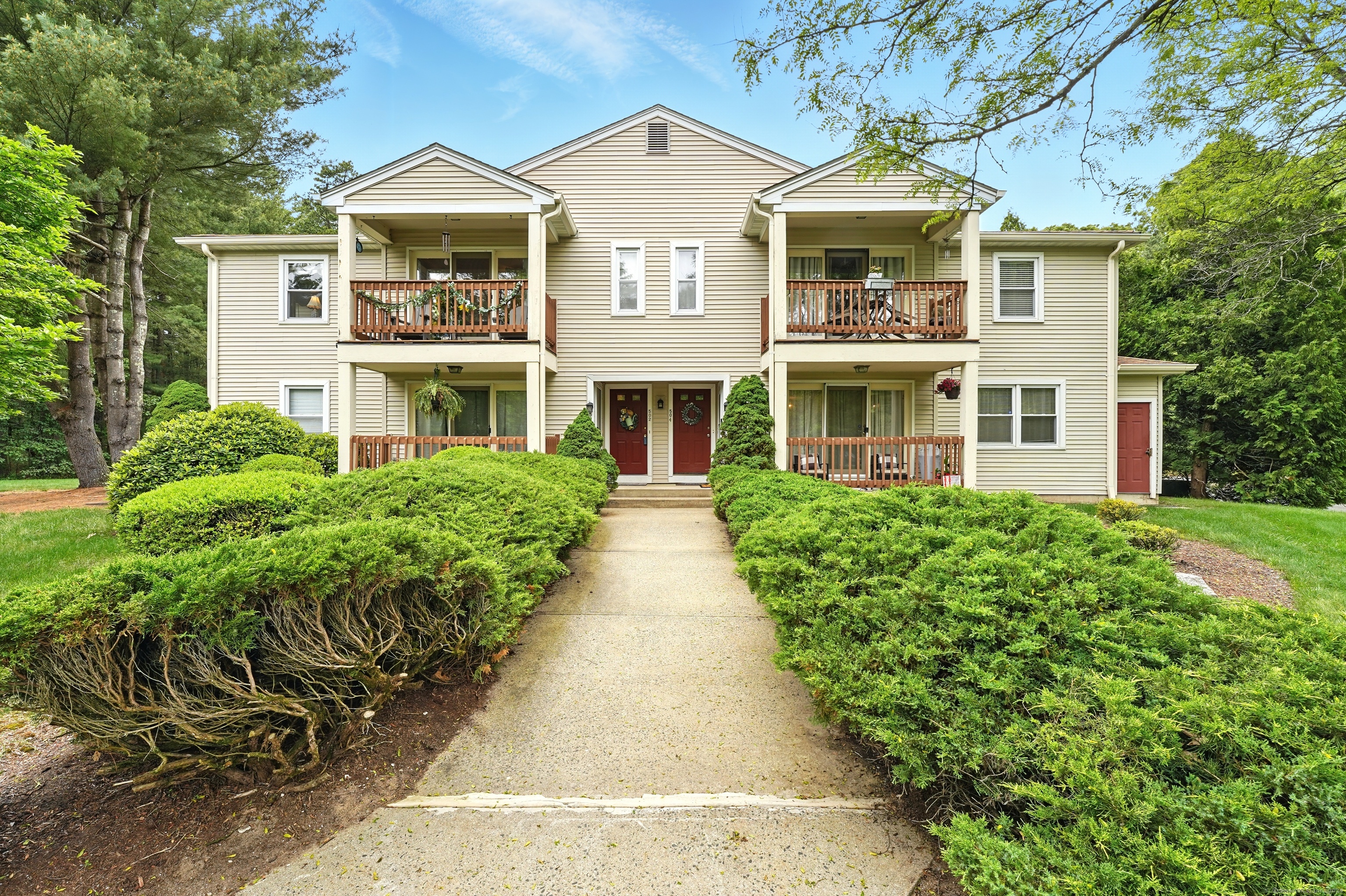 502 Ashmead Commons #502, Enfield, Connecticut image 1