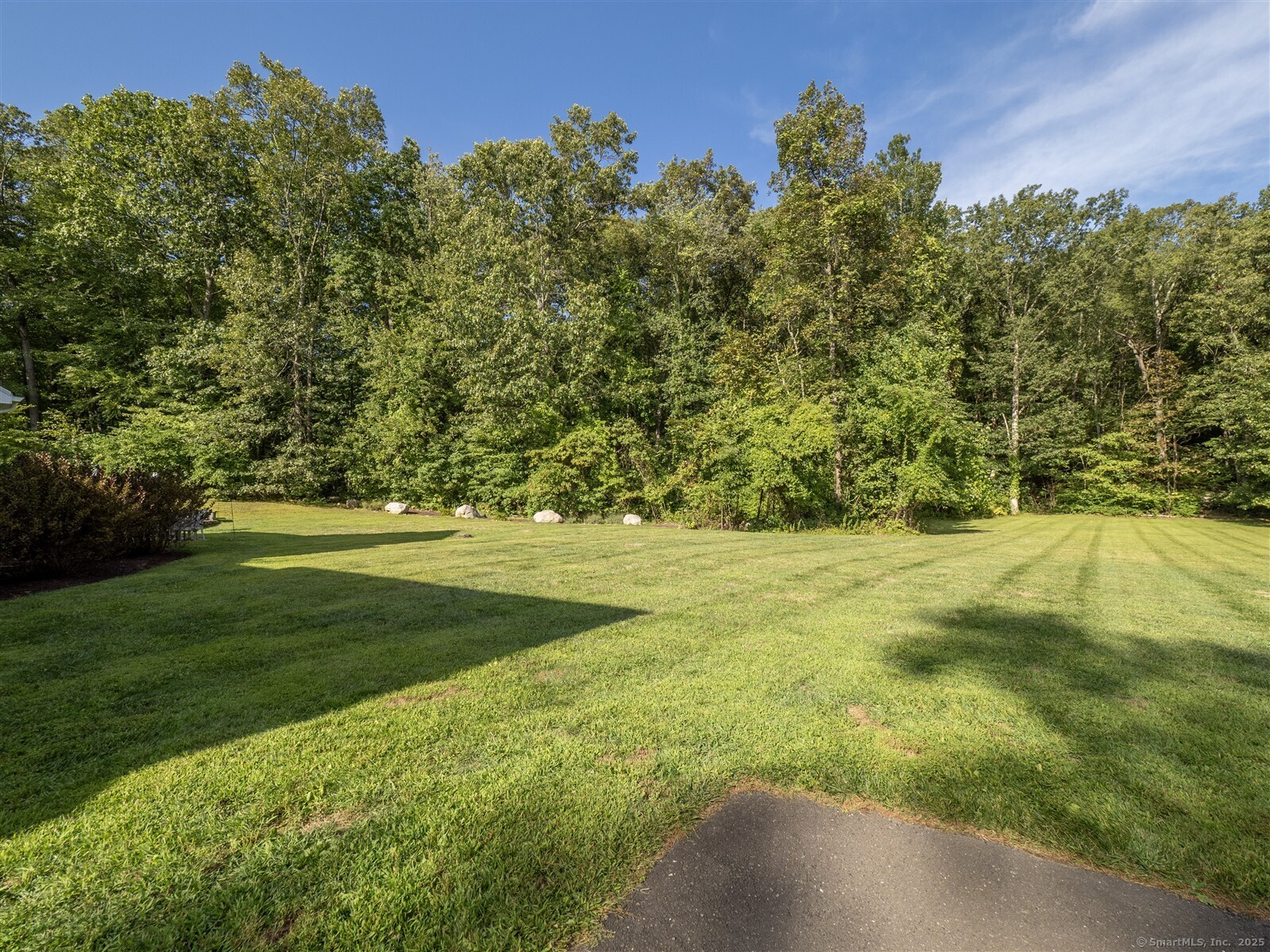 Wilton, Connecticut 06897, United States, 4 Bedrooms Bedrooms, ,5 BathroomsBathrooms,Residential,Active,208645