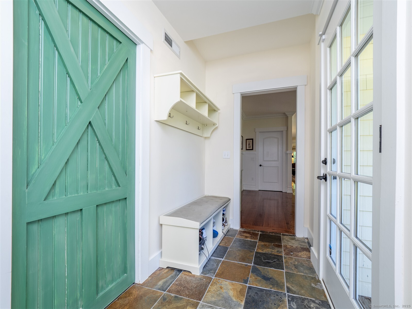 Wilton, Connecticut 06897, United States, 4 Bedrooms Bedrooms, ,5 BathroomsBathrooms,Residential,Active,208645