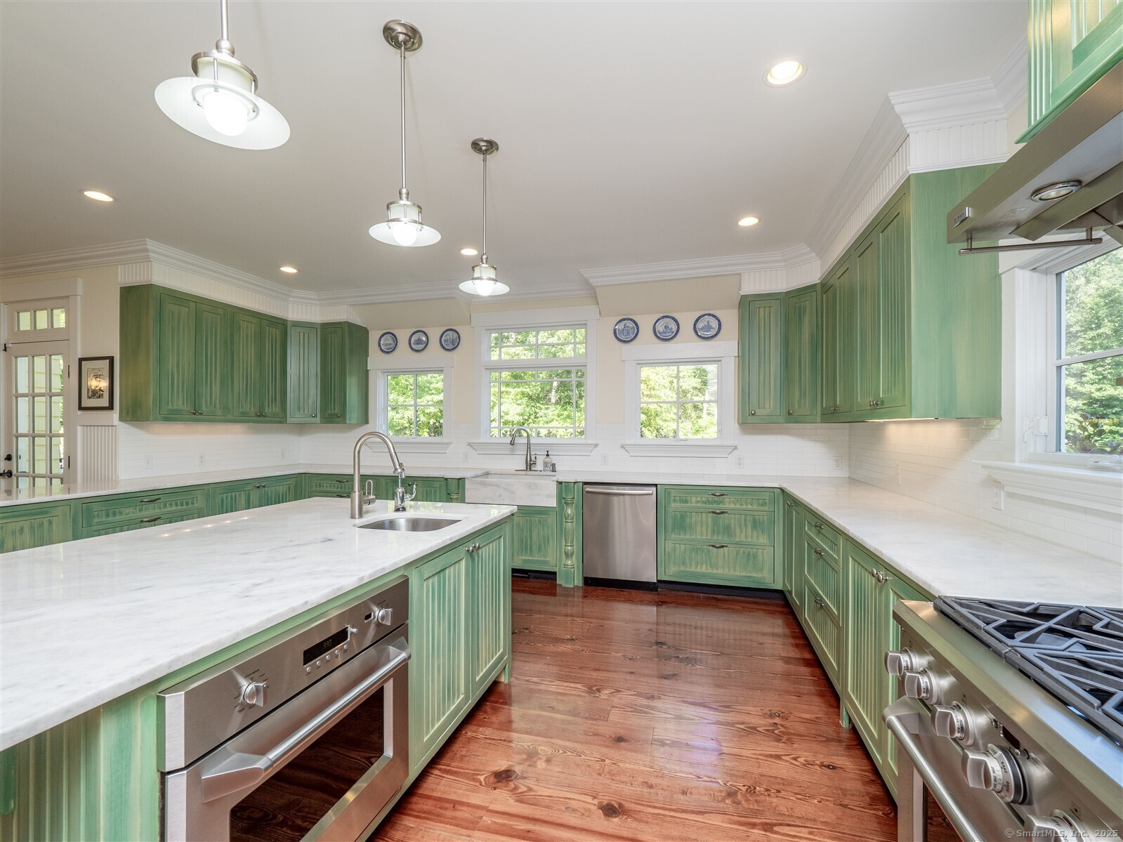 Wilton, Connecticut 06897, United States, 4 Bedrooms Bedrooms, ,5 BathroomsBathrooms,Residential,Active,208645