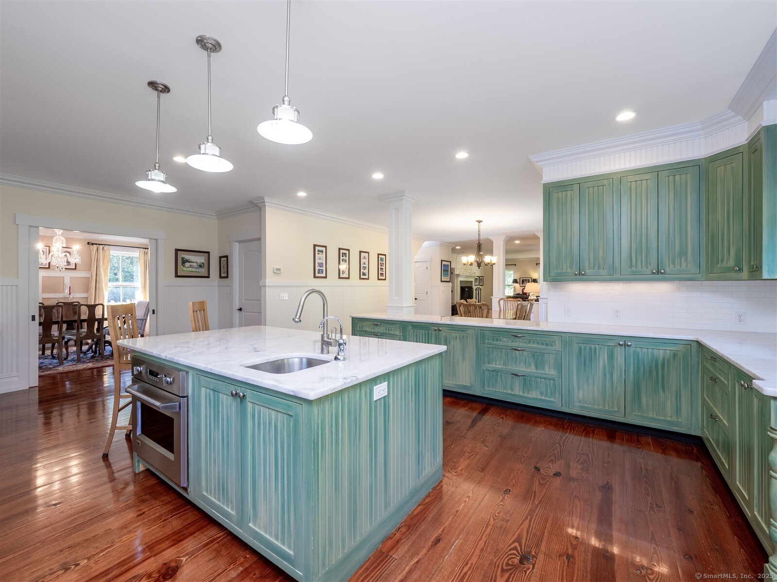 Wilton, Connecticut 06897, United States, 4 Bedrooms Bedrooms, ,5 BathroomsBathrooms,Residential,Active,208645