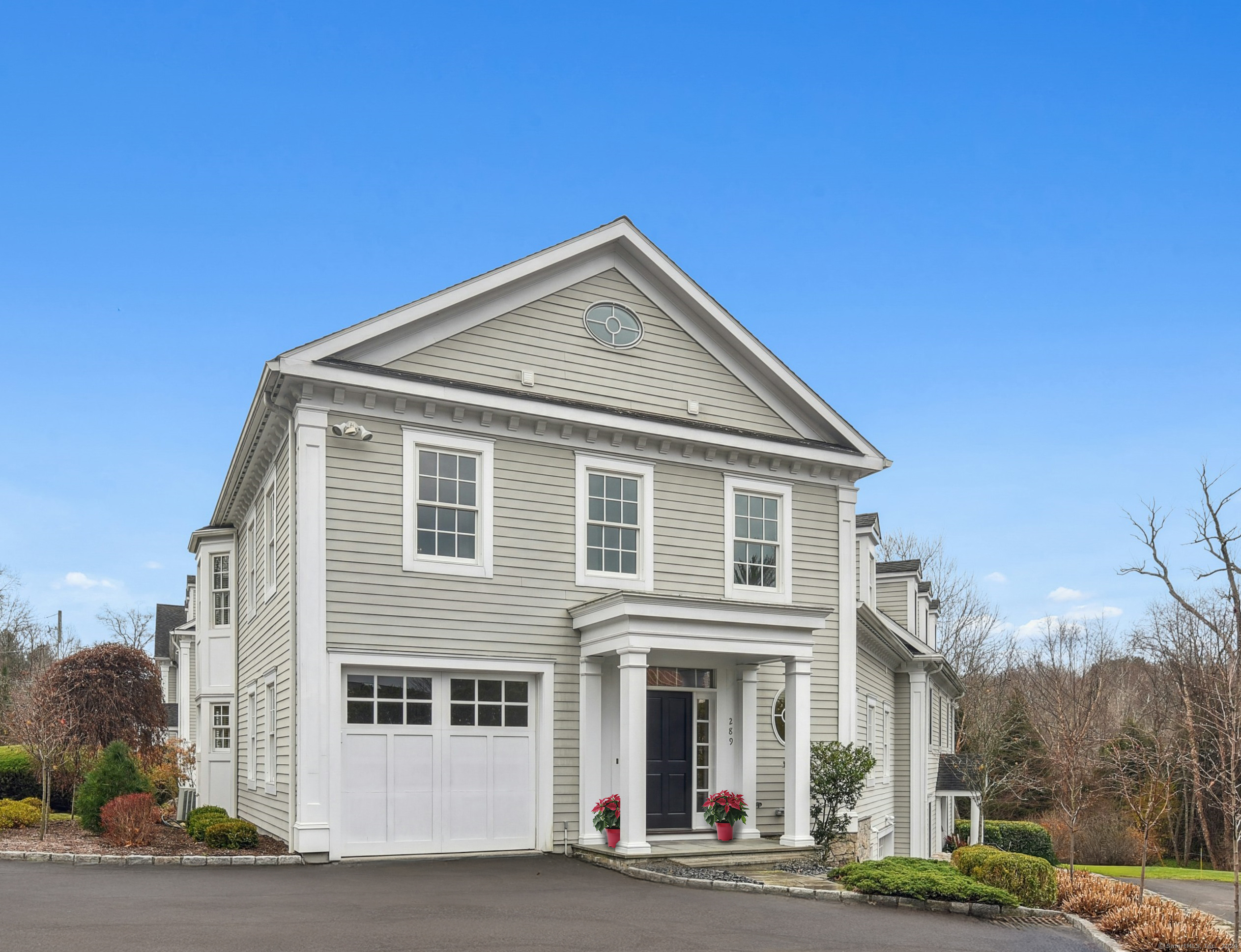 289 Park Street C, New Canaan, Connecticut - 4 Bedrooms  
4.5 Bathrooms  
9 Rooms - 