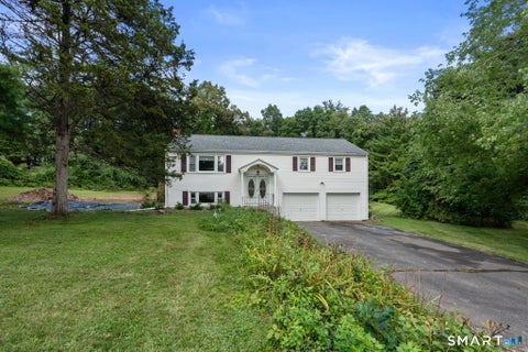 Homes For Sale - 3 Carriage Lane<br/> Hartford County, East Granby, CT 06026