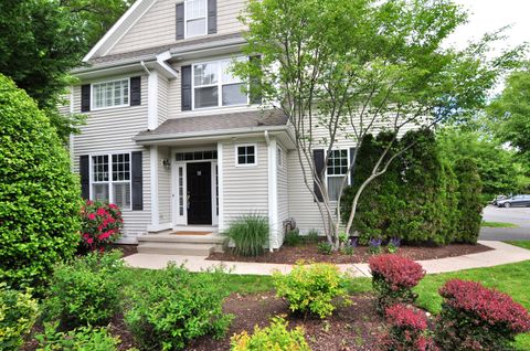 18 Schoolhouse Drive 18 West Hartford CT 06110