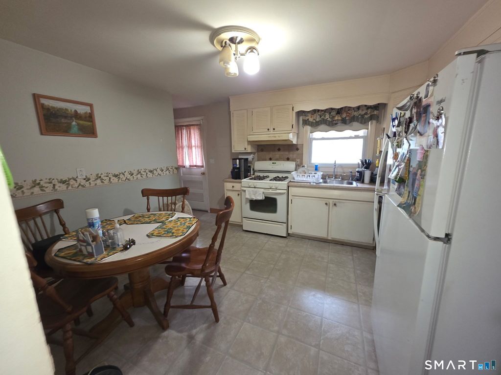 Photo of 114 Whitehall Drive, East Hartford, CT 06118 (MLS # 24145346)