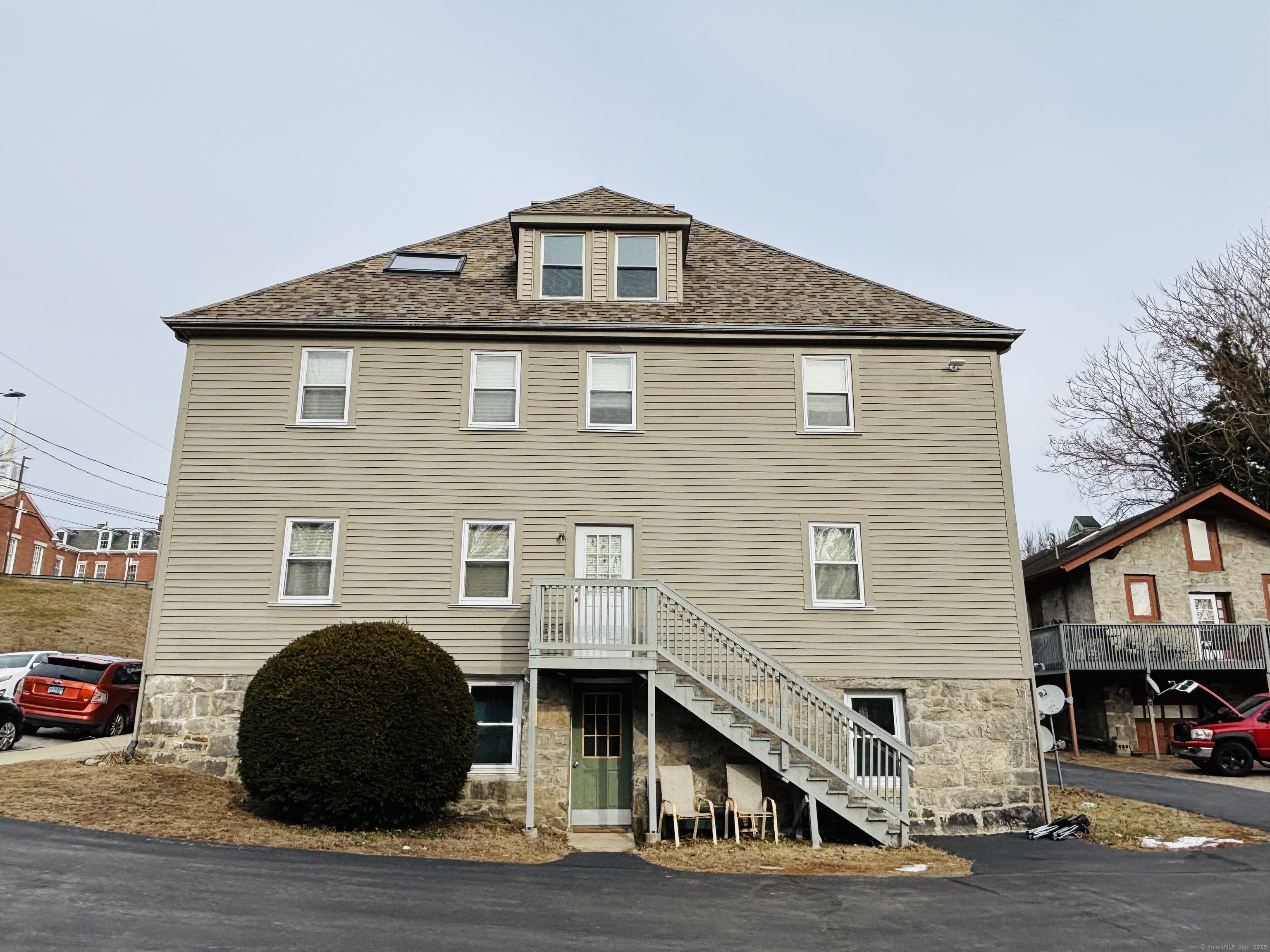 Property for Sale at Garvin Street, New London, Connecticut - Bedrooms: 12 
Bathrooms: 8 
Rooms: 36  - $950,000